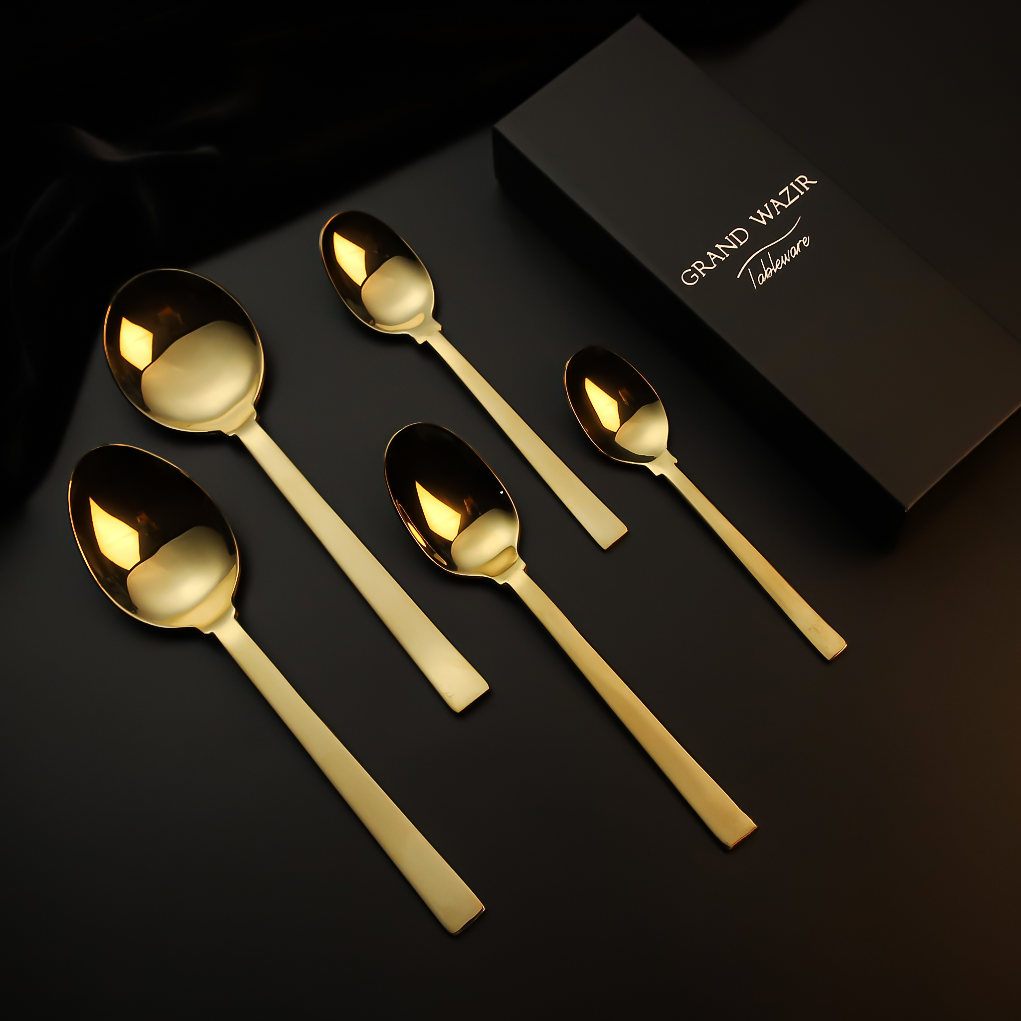 Zena Gold 8 Persons Serving Set